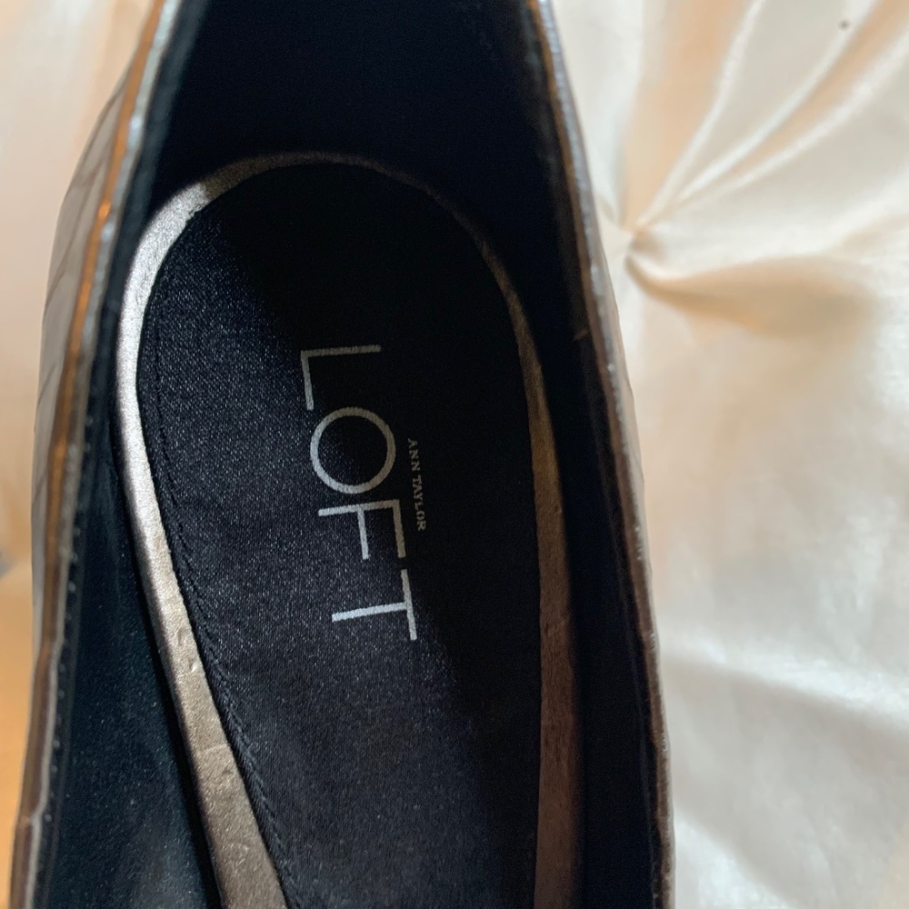 Ann Taylor Loft Gray Snakeprint Pumps sz8.5 - Picture 3 of 7